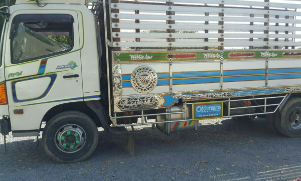 หกล้อ ฮีโน่ FC9J145ปี52 ซี่รี่ 500 ช่วงยาว 5.50ม กะบะมีเนียมทั้งลูก สภาพดีสวยบางเดิม ทะเบียนพร้อมโอน