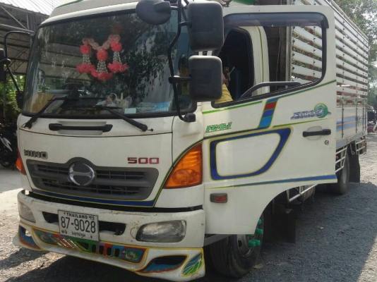 หกล้อ ฮีโน่ FC9J145ปี52 ซี่รี่ 500 ช่วงยาว 5.50ม กะบะมีเนียมทั้งลูก สภาพดีสวยบางเดิม ทะเบียนพร้อมโอน