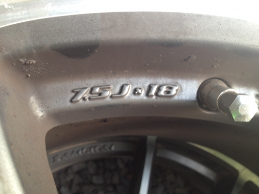 ขายล้อแม็ก Lenso 18 5 รู 114 พร้อมยาง 225 40 18