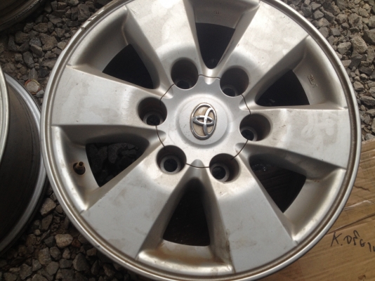 ขายล้อแม็กเดิม Vigo 15 6 รู 5500 ขายล้อแม็กเดิม Vigo 15 6 รู 5500