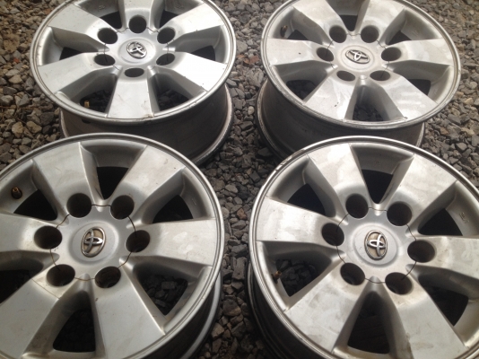 ขายล้อแม็กเดิม Vigo 15 6 รู 5500