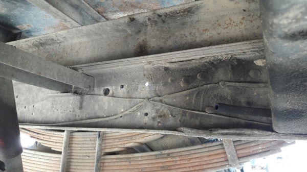 รถบรรทุก HINO ติดเครน รุ่น FD164E เครน 3 ตัน ท้อง V  195 แรงม้า