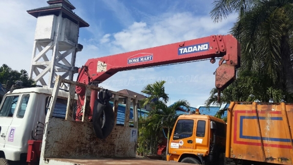 รถบรรทุก HINO ติดเครน รุ่น FD164E เครน 3 ตัน ท้อง V  195 แรงม้า