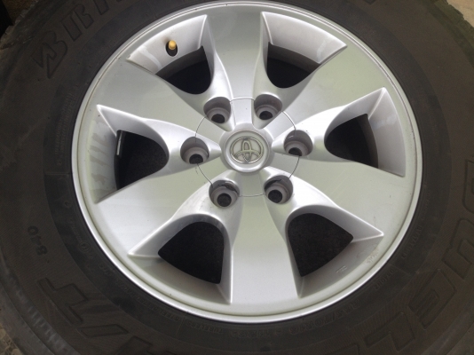 ขายล้อ VIGO CHAMP 16 พร้อมยางบริสโตน 265 70 16 ปี 13 ขายล้อ VIGO CHAMP 16 พร้อมยางบริสโตน 265 70 16 ปี 13