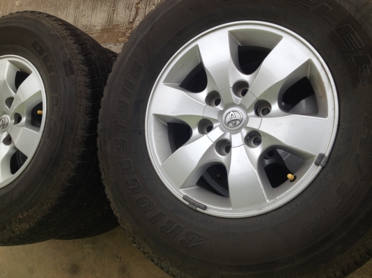 ขายล้อ VIGO CHAMP 16 พร้อมยางบริสโตน 265 70 16 ปี 13