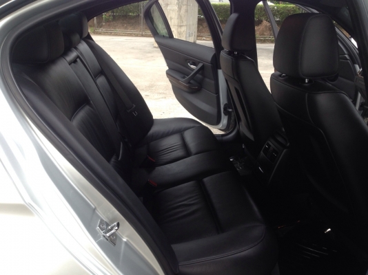 BMW 318i ปี 2009 รถมือเดียวออกศูนย์ไทย สภาพนางฟ้าสวยจัด อุปกรณ์ครบเอกสารพร้อมโอน BMW 318i ปี 2009 รถมือเดียวออกศูนย์ไทย สภาพนางฟ้าสวยจัด อุปกรณ์ครบเอกสารพร้อมโอน