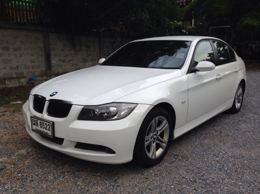 BMW 318 i-SE ปี 2009 (รถศูนย์) รถสวยสภาพนางฟ้า อุปกรณ์ครบ เอกสารพร้อมโอน BMW 318 i-SE ปี 2009 (รถศูนย์) รถสวยสภาพนางฟ้า อุปกรณ์ครบ เอกสารพร้อมโอน