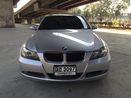 BMW 320D ปี 2009 มือเดียวออกศูนย์ไทย รถสวยมาก ไมล์แท้ใช้น้อย 73.xxx ก.ม อุปกรณ์ครบเอกสารพร้อมโอน