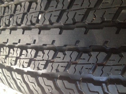 ขายล้อแม็กป้ายแดง TOYOTA REVO พร้อมยาง YOKOHAMA ขอบ 17 สภาพใหม่มากๆ