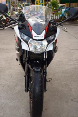 Honda Cbr 150i สีขาว ปี 54 สภาพสวย ๆ เดิม ๆ ราคา เบา ๆ