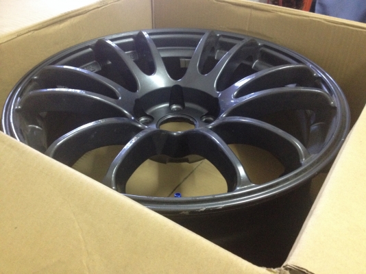 ขายล้อแม็กขอบ 18 5 รู 114 สภาพสวย ล้อสีเดิมๆเลย