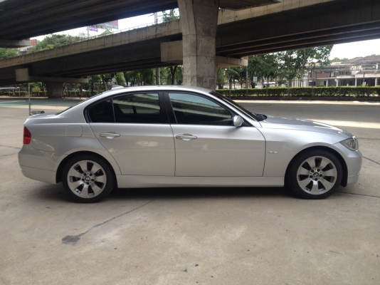 ฺBMW 320i ปี 2010 มือเดียวออกศูนย์ไทย รถสวยกริ๊บ อุปกรณ์ครบเอกสารพร้อมโอน