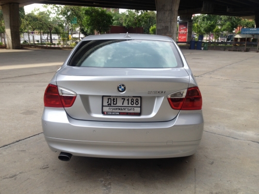 ฺBMW 320i ปี 2010 มือเดียวออกศูนย์ไทย รถสวยกริ๊บ อุปกรณ์ครบเอกสารพร้อมโอน