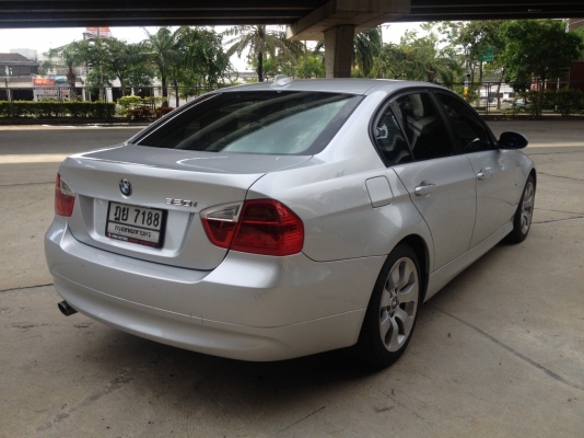 ฺBMW 320i ปี 2010 มือเดียวออกศูนย์ไทย รถสวยกริ๊บ อุปกรณ์ครบเอกสารพร้อมโอน