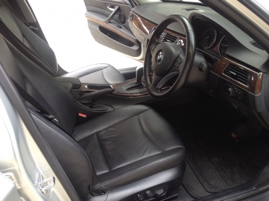 ฺBMW 320i ปี 2010 มือเดียวออกศูนย์ไทย รถสวยกริ๊บ อุปกรณ์ครบเอกสารพร้อมโอน