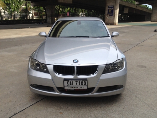 ฺBMW 320i ปี 2010 มือเดียวออกศูนย์ไทย รถสวยกริ๊บ อุปกรณ์ครบเอกสารพร้อมโอน