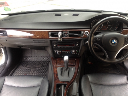 ฺBMW 320i ปี 2010 มือเดียวออกศูนย์ไทย รถสวยกริ๊บ อุปกรณ์ครบเอกสารพร้อมโอน