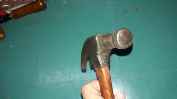 ขายค้อนหงอนโค้งด้ามไม้งานเก่าเมกาD.MAYDOLE 16oz. Made in USA.