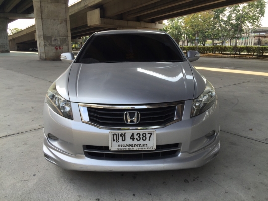 Honda Accord 2.0E ปี 2011 รถมือเดียวสภาพพร้อมใช้งาน อุปกรณ์ครบ เอกสารพร้อมโอน