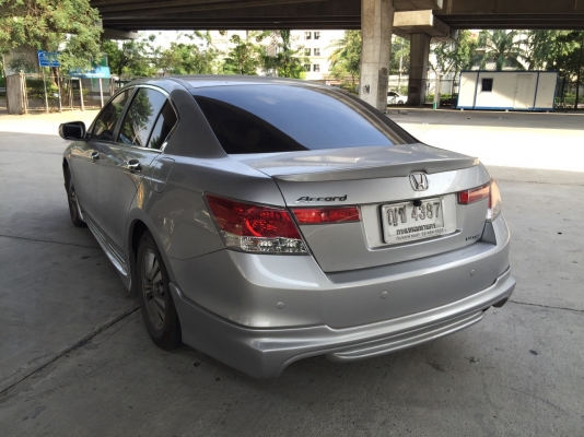 Honda Accord 2.0E ปี 2011 รถมือเดียวสภาพพร้อมใช้งาน อุปกรณ์ครบ เอกสารพร้อมโอน
