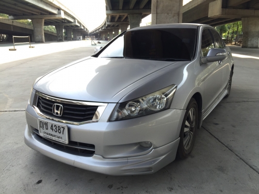 Honda Accord 2.0E ปี 2011 รถมือเดียวสภาพพร้อมใช้งาน อุปกรณ์ครบ เอกสารพร้อมโอน