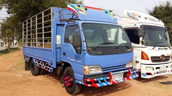 ขายรถ6ล้อ ISUZU NPR130แรง ยาว5.50เมตร สภาพพร้อมใช้งาน เอกสารพร้อมโอน ราคา550,000 สนใจโทร 090-8588220คุณนะ 093-3258446คุณบิว หรือเข้าดูสินค้าอื่นๆได้ที่ www.truck.in.th/498 หรือเพจFacebook ณรงค์ ซื้อขายรถมือสอง (เว็บไซต์ส่วนตัว) หรือFacebook ตลาดรถมือสอง ค ขายรถ6ล้อ ISUZU NPR130แรง ยาว5.50เมตร สภาพพร้อมใช้งาน เอกสารพร้อมโอน ราคา550,000 สนใจโทร 090-8588220คุณนะ 093-3258446คุณบิว หรือเข้าดูสินค้าอื่นๆได้ที่ www.truck.in.th/498 หรือเพจFacebook ณรงค์ ซื้อขายรถมือสอง (เว็บไซต์ส่วนตัว) หรือFacebook ตลาดรถมือสอง ค