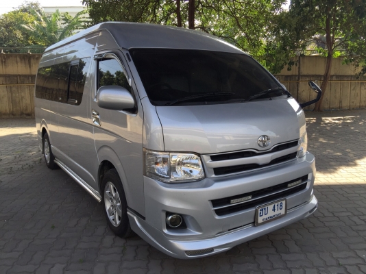 Toyota Commuter 2.7 ปี 2011 หลังคาสูง รถมือเดียวป้ายแดงชัดๆ ไมล์แท้วิ่งน้อยมาก 8.xxx ก.ม อุปกรณ์ครบเอกสารพร้อมโอน