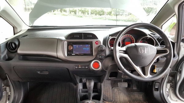ท็อปสุด Honda Jazz 1.5SV Japan ปี 2012 ตัวนอกนำเข้าจากญี่ปุ่นทั้งคัน ออฟชั่นเต็ม อุปกรณ์ครบเอกสารพร้อมโอน