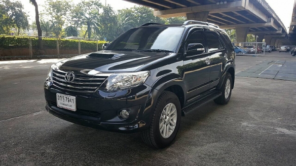 ท็อปสุด Toyota Fortuner 3.0V 4WD ปี 2012 รถมือเดียวสภาพป้ายแดง ไมล์แท้ 63.xxx อุปกรณ์ครบ พร้อมโอน