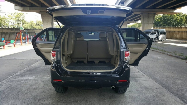 ท็อปสุด Toyota Fortuner 3.0V 4WD ปี 2012 รถมือเดียวสภาพป้ายแดง ไมล์แท้ 63.xxx อุปกรณ์ครบ พร้อมโอน