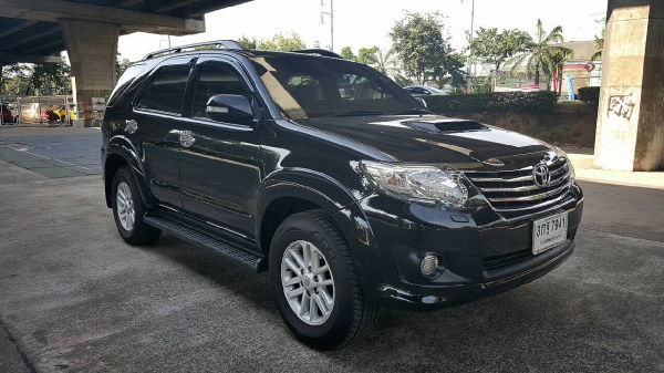 ท็อปสุด Toyota Fortuner 3.0V 4WD ปี 2012 รถมือเดียวสภาพป้ายแดง ไมล์แท้ 63.xxx อุปกรณ์ครบ พร้อมโอน