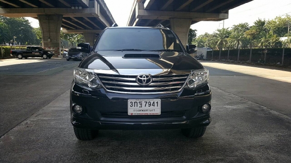 ท็อปสุด Toyota Fortuner 3.0V 4WD ปี 2012 รถมือเดียวสภาพป้ายแดง ไมล์แท้ 63.xxx อุปกรณ์ครบ พร้อมโอน