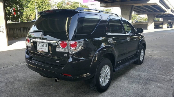 ท็อปสุด Toyota Fortuner 3.0V 4WD ปี 2012 รถมือเดียวสภาพป้ายแดง ไมล์แท้ 63.xxx อุปกรณ์ครบ พร้อมโอน