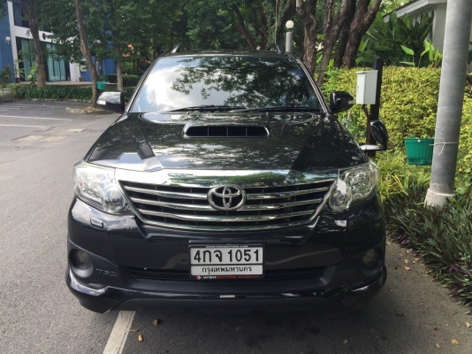 Fortuner 3.0 v ปี 2012 รถมือเดียวสวยจัด ไมล์วิ่งน้อย มาดูตัวจริงแล้วรับรองไม่ผิดหวัง