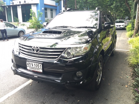 Fortuner 3.0 v ปี 2012 รถมือเดียวสวยจัด ไมล์วิ่งน้อย มาดูตัวจริงแล้วรับรองไม่ผิดหวัง