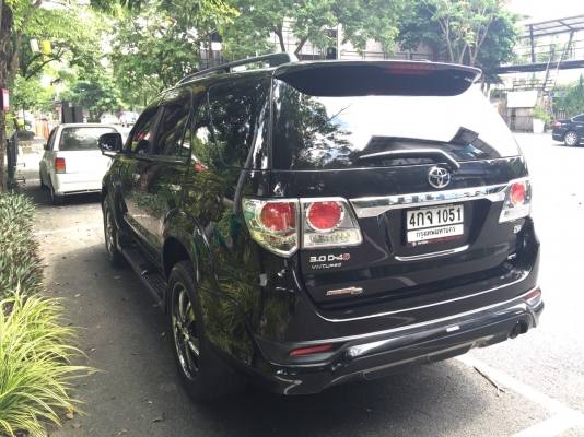 Fortuner 3.0 v ปี 2012 รถมือเดียวสวยจัด ไมล์วิ่งน้อย มาดูตัวจริงแล้วรับรองไม่ผิดหวัง