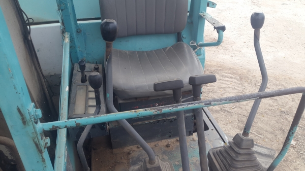 ขาย Komatsu PC50UU-1 พร้อมมือคีบไม้