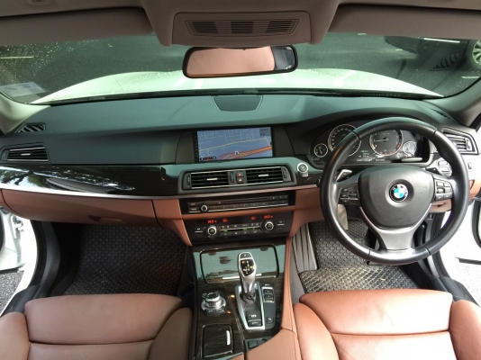 ท็อปสุด BMW 528i M-Sport ปี 2013 รถศูนย์ BSI หมดปี 2018 รถมือเดียวป้ายแดง อุปกรณ์ครบพร้อมโอน