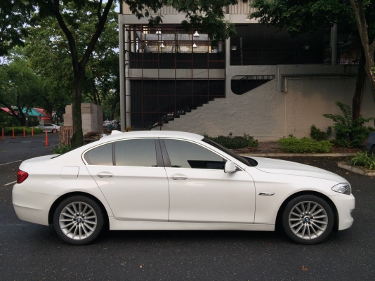 ท็อปสุด BMW 528i M-Sport ปี 2013 รถศูนย์ BSI หมดปี 2018 รถมือเดียวป้ายแดง อุปกรณ์ครบพร้อมโอน