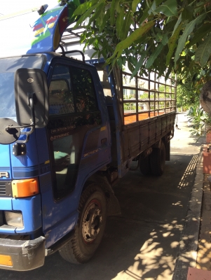 ขายด่วน รถ 6 ล้อประกอบ ขายด่วน รถ 6 ล้อประกอบ