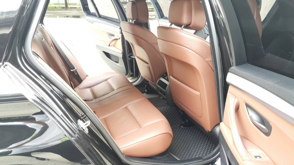 BMW 520-D Touring ปี 2014 ( รถศูนย์ BM Thailand ) มือเดียวป้ายแดง มี BSI ไมล์แท้ 76.xxx ก.ม อุปกรณ์ครบ พร้อมโอน