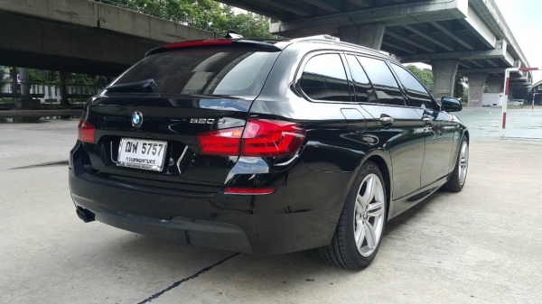 BMW 520-D Touring ปี 2014 ( รถศูนย์ BM Thailand ) มือเดียวป้ายแดง มี BSI ไมล์แท้ 76.xxx ก.ม อุปกรณ์ครบ พร้อมโอน