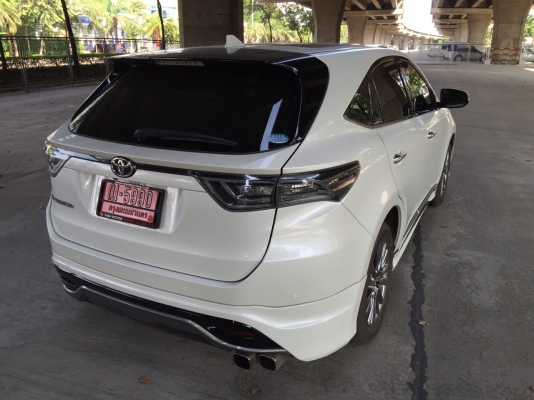 Toyota Harrier 2.0 Premium Advance ปี 2014 ออฟชั่นเต็มสุดของรุ่น พร้อมชุดแต่ง Modellisa ไมล์ 11.3xx km