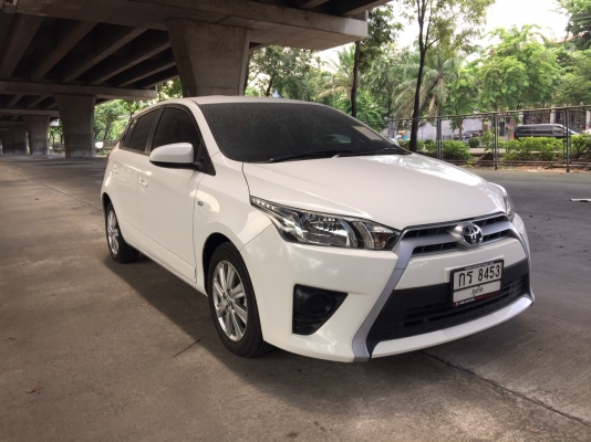 Toyota Yaris 1.2E ปี 2014 รถมือเดียว ไมล์แท้วิ่งน้อย 17.xxx กม สภาพป้ายแดง อุปกรณ์ครบ เอกสารพร้อมโอน