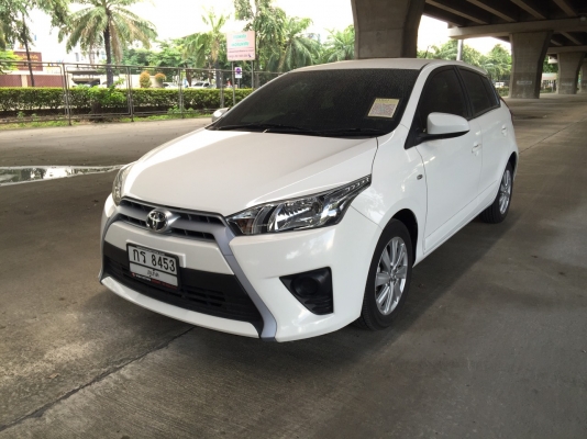 Toyota Yaris 1.2E ปี 2014 รถมือเดียว ไมล์แท้วิ่งน้อย 17.xxx กม สภาพป้ายแดง อุปกรณ์ครบ เอกสารพร้อมโอน