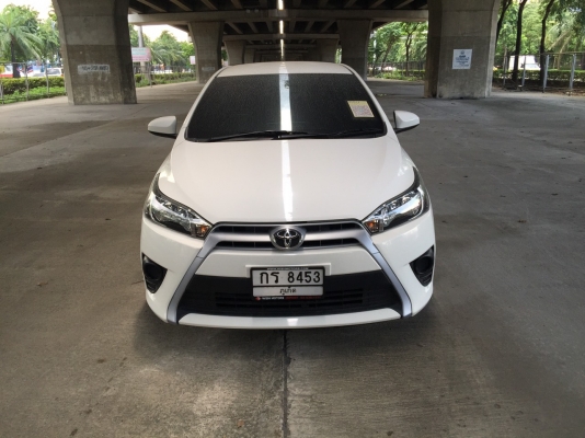 Toyota Yaris 1.2E ปี 2014 รถมือเดียว ไมล์แท้วิ่งน้อย 17.xxx กม สภาพป้ายแดง อุปกรณ์ครบ เอกสารพร้อมโอน