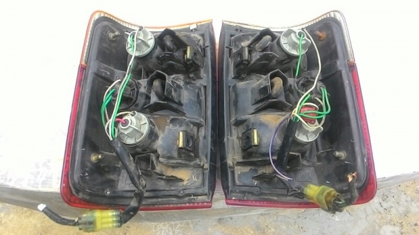 ขายไฟท้าย toyota surf ขายไฟท้าย toyota surf