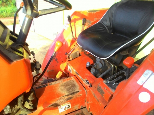 ขายรถไถ KUBOTA L3408 รถไร่สภาพเดิมๆ แถมดันหน้าช้างและผานพรวนดิน  ราคา 200,000   รถอยู่ อ.แกลง ระยอง  มีรถขนส่งบริการทั่วไทย  และยังมีอีกหลายรุ่นให้เลือก  สนใจสอบถามได้ DC Tractor Rayong =0818618678,0899347475  id line=0818618678 ,,,    id line=carbonthai