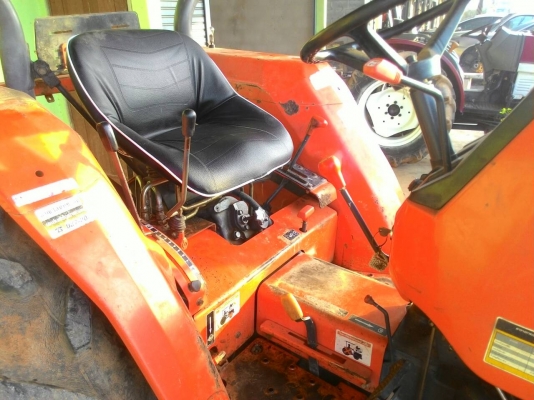 ขายรถไถ KUBOTA L3408 รถไร่สภาพเดิมๆ แถมดันหน้าช้างและผานพรวนดิน  ราคา 200,000   รถอยู่ อ.แกลง ระยอง  มีรถขนส่งบริการทั่วไทย  และยังมีอีกหลายรุ่นให้เลือก  สนใจสอบถามได้ DC Tractor Rayong =0818618678,0899347475  id line=0818618678 ,,,    id line=carbonthai