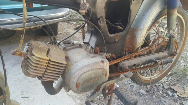 Suzuki A100 Suzuki A100